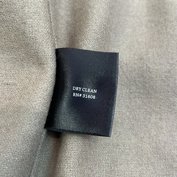 Jos A Bank Lined Trench Overcoat  Mens 46R Travelers Collection beige EUC - Picture 10 of 11